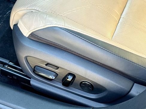 Used 2019 Lexus ES 350 w/ Accessory Package 2 FWD image 18
