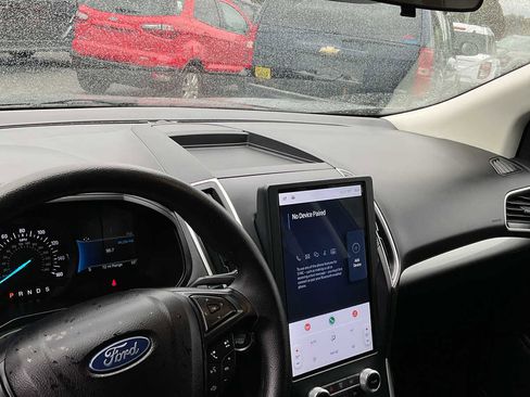 Used 2023 Ford Edge SE w/ Black Appearance Package image 22