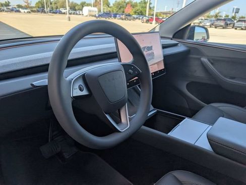 Used 2026 Tesla Model Y Long Range AWD/4WD image 9