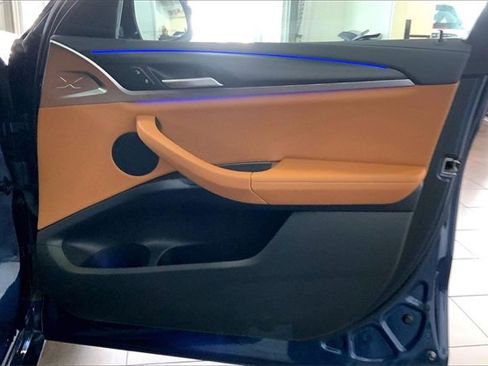 Certified 2022 BMW X4 M40i w/ Premium Package image 23