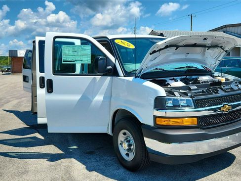 New 2026 Chevrolet Express 3500 LT w/ LT Preferred Equipment Group RWD image 5