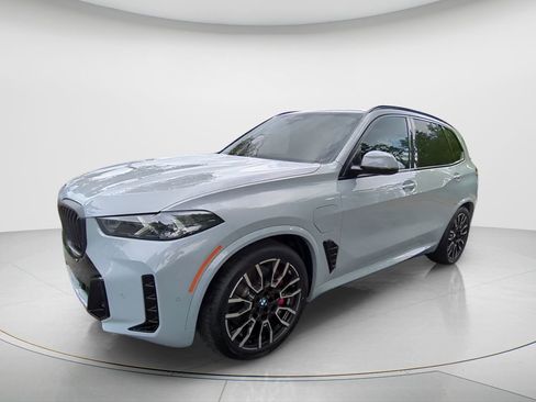 New 2026 BMW X5 xDrive50e image 1