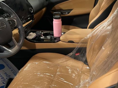 Used 2024 Lexus NX 250 FWD w/ Towing Package (2000 Lbs) image 11