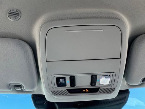 New 2026 Ford Explorer Active w/ Active Comfort Package image 36