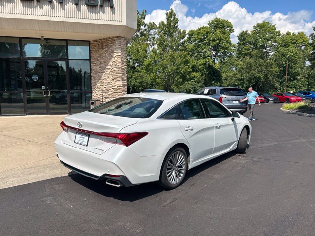 Used 2019 Toyota Avalon Limited w/ Advanced Safety Package FWD image 7