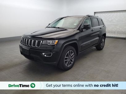 Used 2019 Jeep Grand Cherokee Laredo w/ 18" Wheel & 8.4" Radio Group