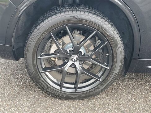 Used 2021 Alfa Romeo Stelvio Sprint w/ Nero Edizione image 6
