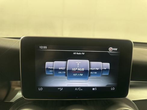 Used 2017 Mercedes-Benz GLC 300 4MATIC image 14
