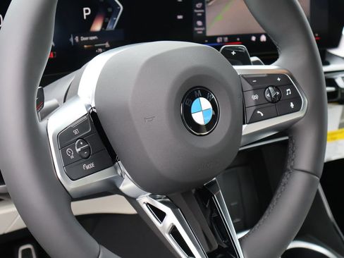 New 2026 BMW X2 xDrive28i w/ Technology Package AWD/4WD image 4