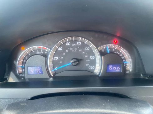 Used 2012 Toyota Camry SE image 11