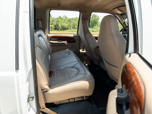 Used 2000 Ford F350 Lariat image 40