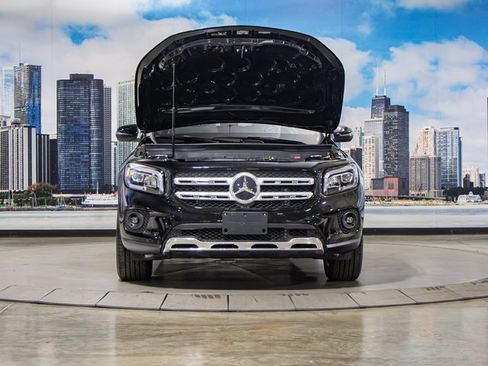 Used 2022 Mercedes-Benz GLB 250 4MATIC image 4