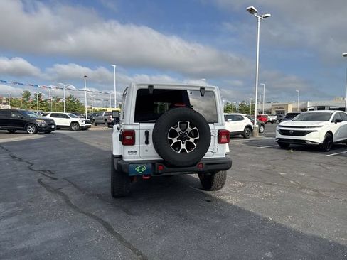 Used 2018 Jeep Wrangler Unlimited Rubicon AWD/4WD image 4