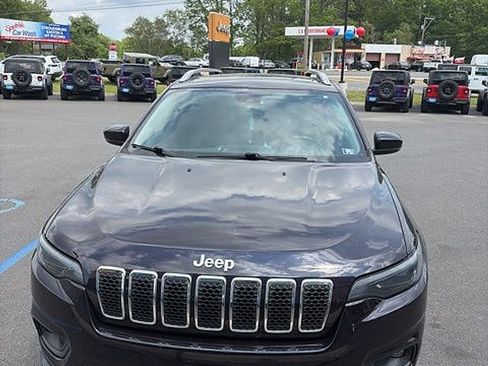 Used 2021 Jeep Cherokee Latitude Lux w/ Sun & Sound Group AWD/4WD image 2
