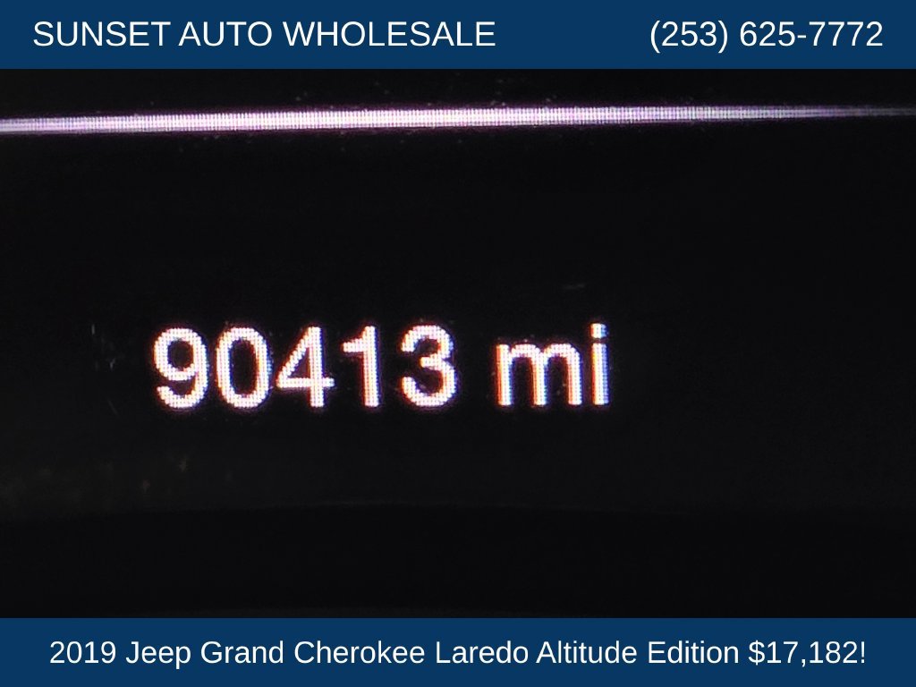 Used 2019 Jeep Grand Cherokee Altitude AWD/4WD image 28