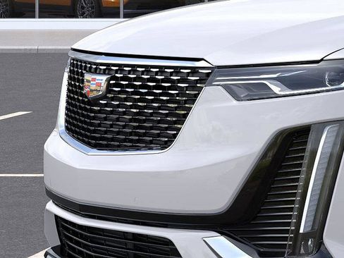 New 2025 Cadillac XT6 Luxury image 14