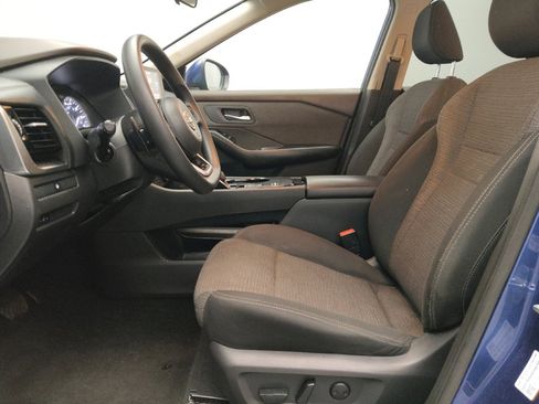 Used 2022 Nissan Rogue SV image 17