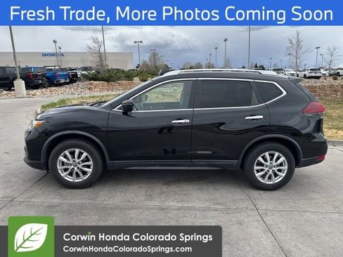 Used 2020 Nissan Rogue SV image 4