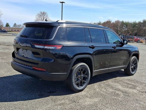 New 2026 Jeep Grand Cherokee L 4WD image 8