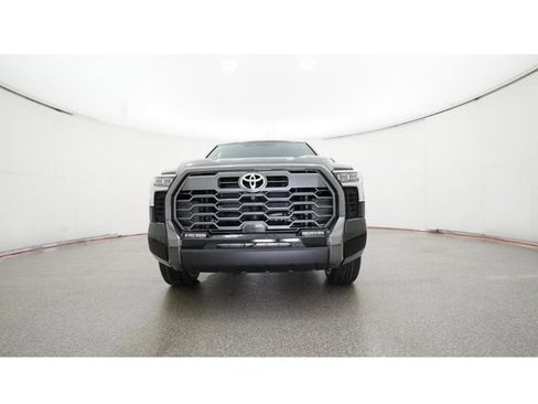 New 2025 Toyota Tundra Platinum image 31