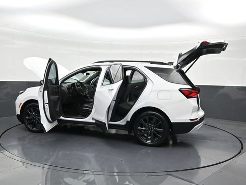 Used 2023 Chevrolet Equinox RS image 34