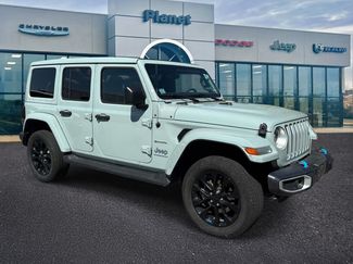 Used 2023 Jeep Wrangler Unlimited Sahara AWD/4WD video 1
