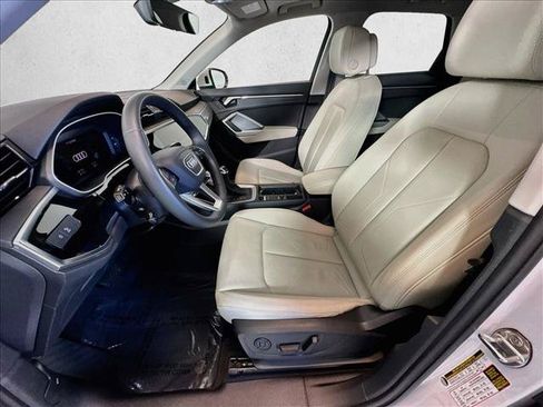 Used 2025 Audi Q3 2.0T Premium w/ Convenience Package AWD/4WD image 19