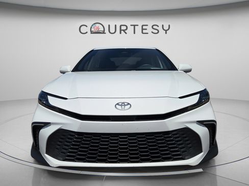 Certified 2025 Toyota Camry SE w/ Convenience Package FWD image 8
