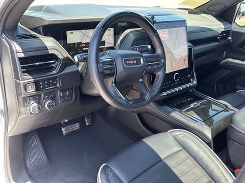 Used 2025 GMC Yukon AT4 Ultimate AWD/4WD image 24