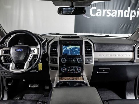 Used 2019 Ford F350 Lariat w/ Chrome Package image 14