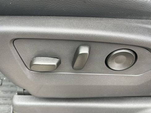 New 2025 Chevrolet Silverado 1500 Custom Trail Boss w/ LPO, Dark Essentials Package image 10