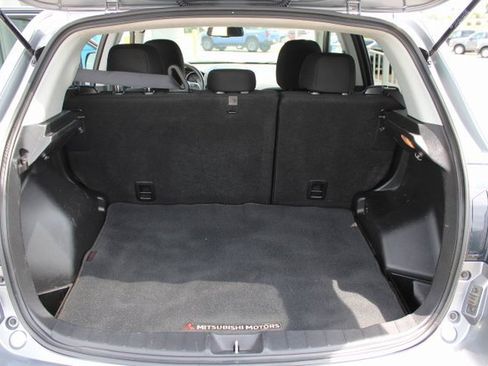 Used 2023 Mitsubishi Outlander Sport 2.0 SE 4D Sport Utility image 22