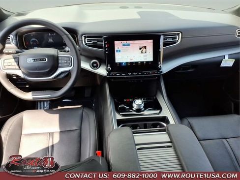 Certified 2024 Jeep Wagoneer Series II AWD/4WD image 26
