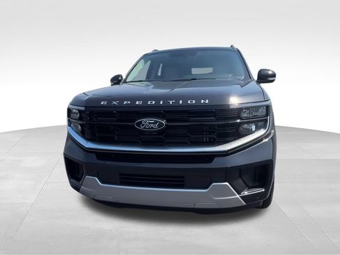 New 2026 Ford Expedition Platinum w/ Platinum Ultimate Package AWD/4WD image 3