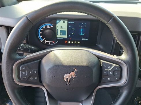 Certified 2023 Ford Bronco Black Diamond image 19