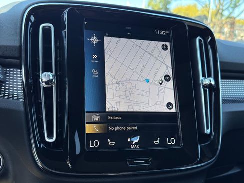 Used 2021 Volvo XC40 T5 R-Design w/ Climate Package image 22