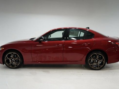 New 2025 Alfa Romeo Giulia Intensa AWD w/ Driving Assist Package image 4