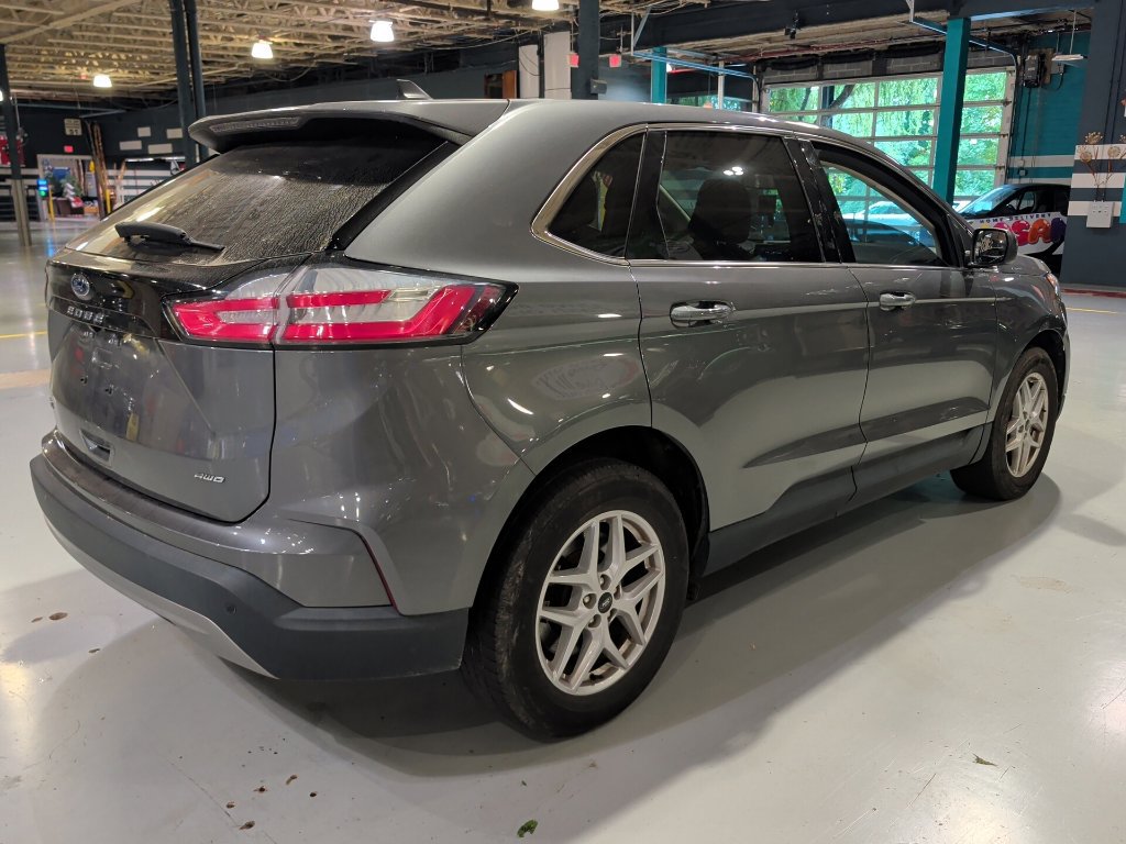 Used 2023 Ford Edge SEL AWD/4WD image 11