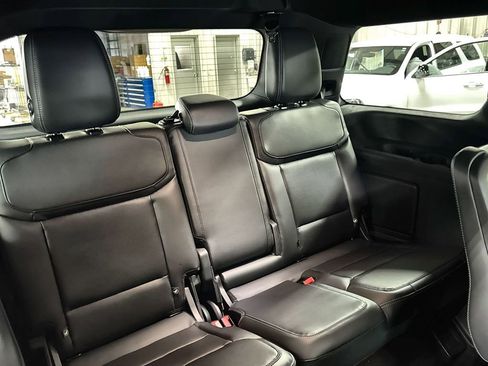 New 2026 Ford Expedition Platinum AWD/4WD image 31