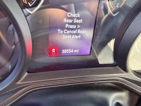 Used 2024 Jeep Gladiator Sport image 12