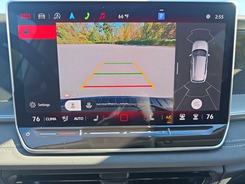 New 2025 Volkswagen Tiguan SE image 24