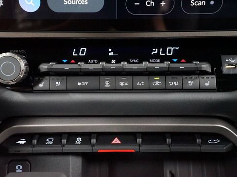 New 2026 Toyota Tundra Platinum AWD/4WD image 22