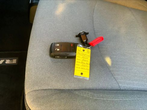 Used 2024 RAM 3500 Big Horn image 13