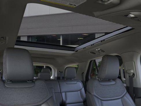 New 2026 Ford Explorer Active AWD/4WD image 22