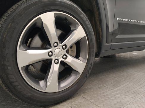 Used 2021 Jeep Grand Cherokee L Limited w/ Luxury Tech Group II AWD/4WD image 31