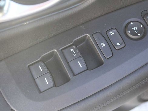 Certified 2024 Honda HR-V LX image 21