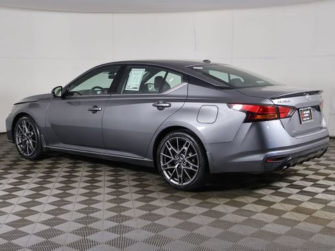 Used 2023 Nissan Altima 2.0 SR FWD image 10