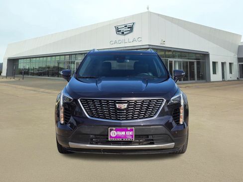 Used 2022 Cadillac XT4 Premium Luxury FWD image 2