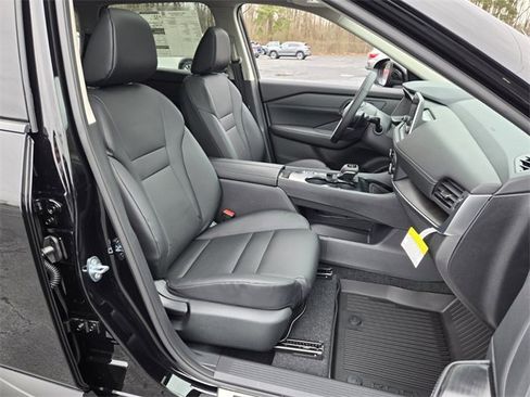 New 2026 Nissan Rogue SV image 12