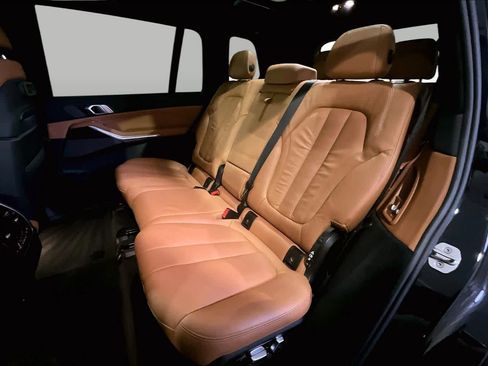 Used 2022 BMW X7 M50i w/ Executive Package AWD/4WD image 20